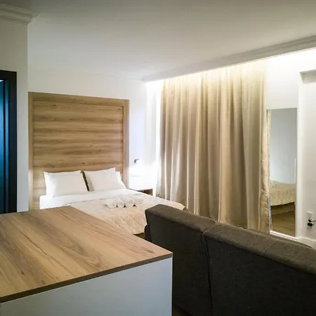 Apartament Laura Maisons *