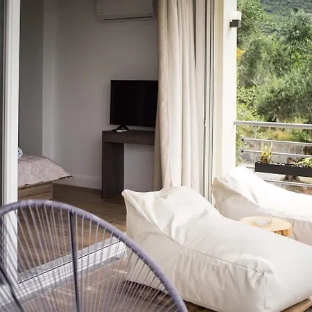 Laura Maisons Apartment