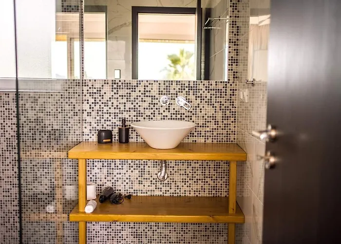 Laura Maisons Kalamáta